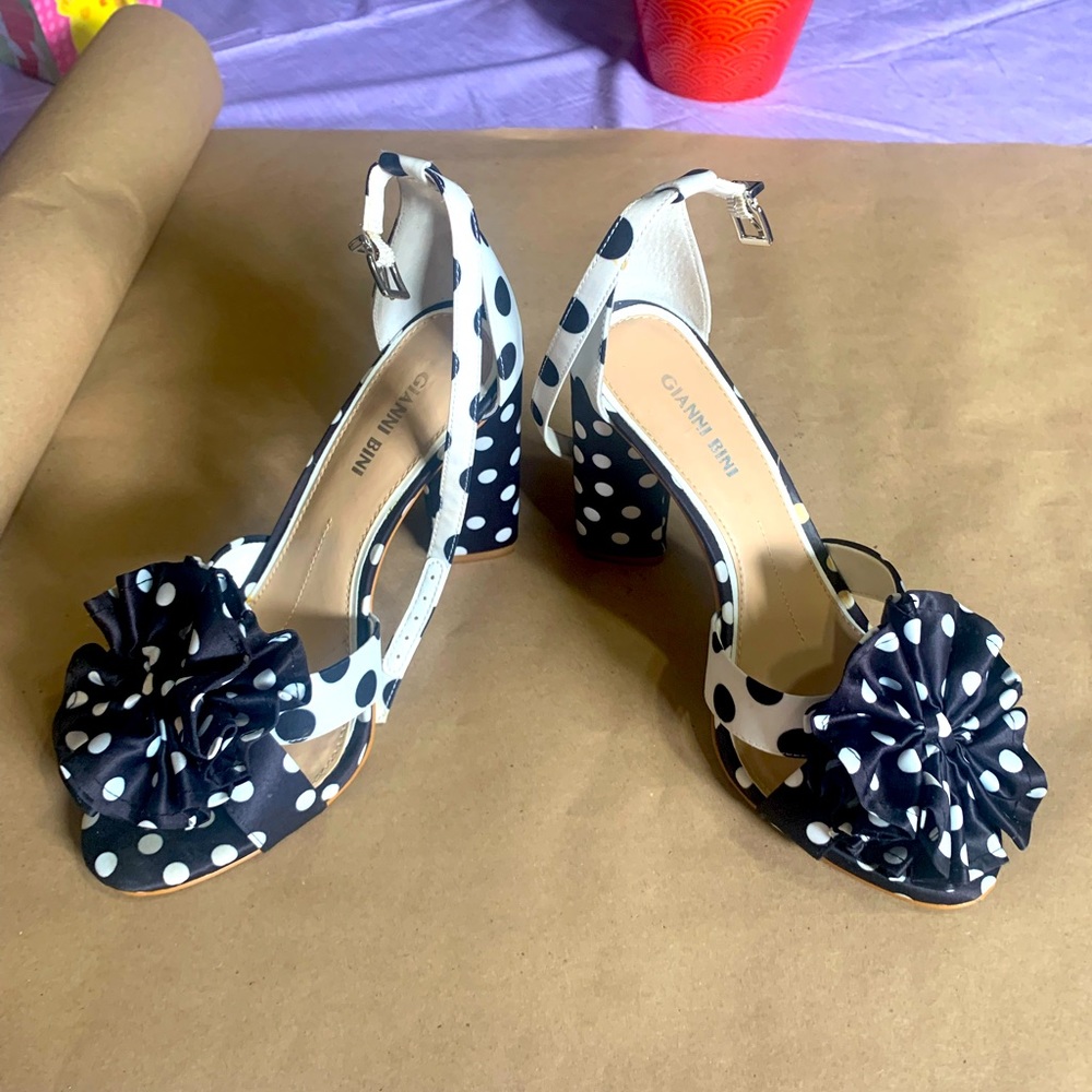 Gianni Bini polka dot blocked heels with bow